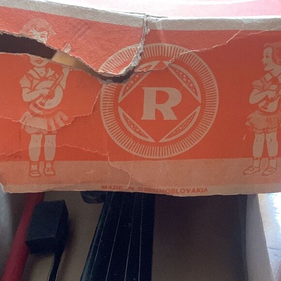 1930’s Tin Toy Violin - Picture 6 of 12